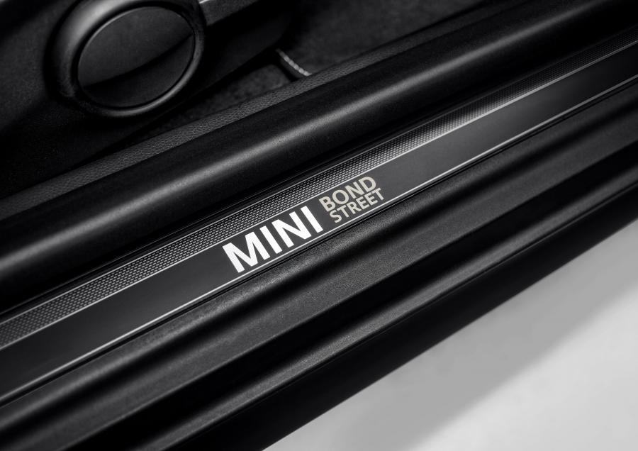  Mini Clubman Cooper S Bond Street Black 2013 года  (фото 10 из 18)